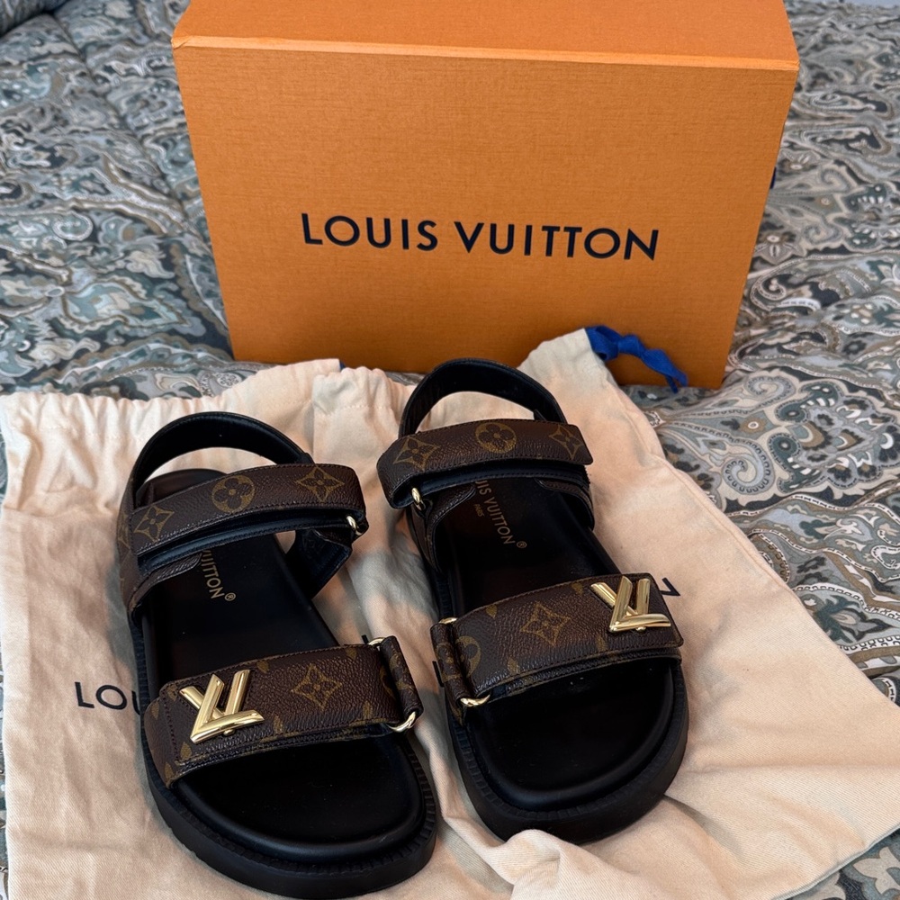 Louis Vuitton Sunset Monogram Comfort Sandal Size 40 w/dustbags & box
